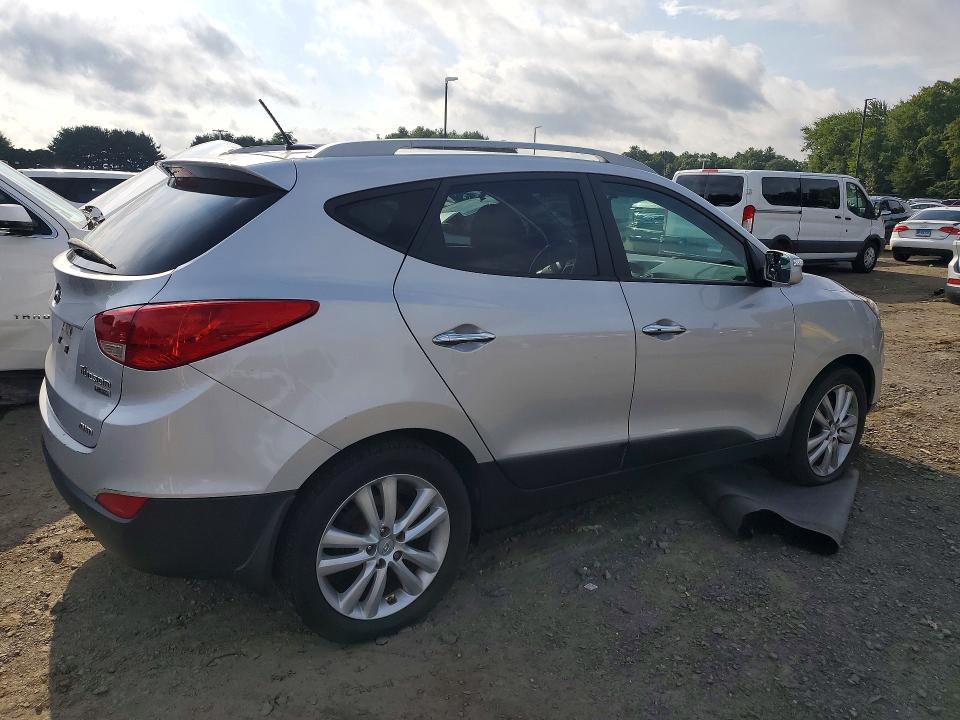 2013 Hyundai Tucson მანქანა იყიდება აუქციონზე, vin: KM8JUCAC3DU560317, აუქციონის ნომერი: 65903836