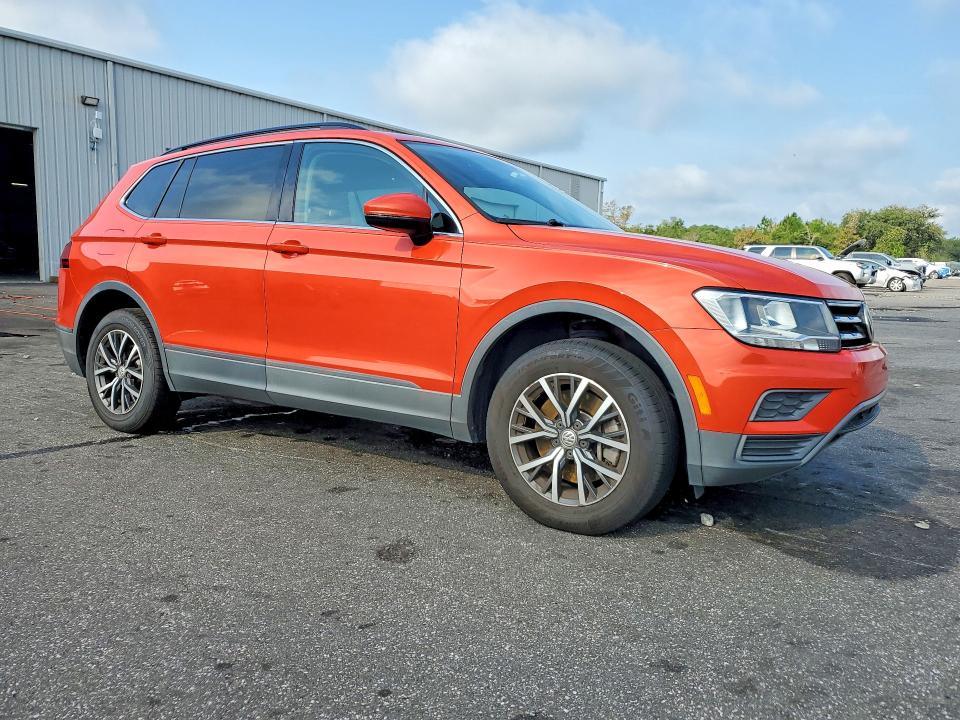 Продажа на аукционе авто 2019 Volkswagen Tiguan, vin: 3VV3B7AX3KM159687, номер лота: 65863166