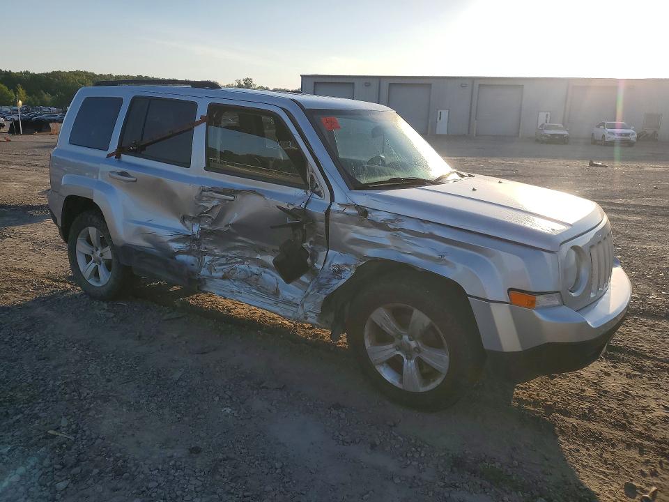 63164006 :رقم المزاد ، 1J4NF1GB6BD152680 vin ، 2011 Jeep Patriot مزاد بيع
