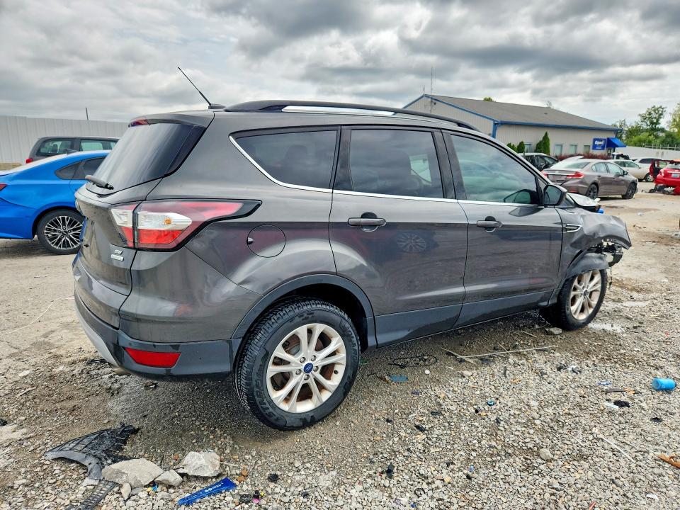 Продаж на аукціоні авто 2017 Ford Escape, vin: 1FMCU0GDXHUE22478, номер лоту: 64893726