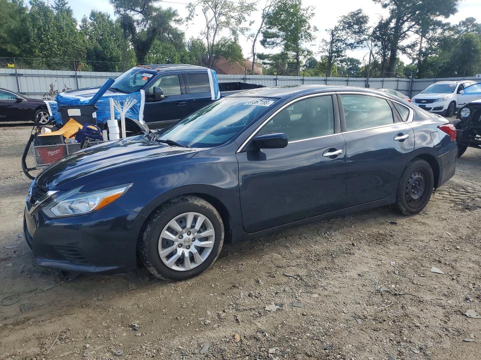 2018 Nissan Altima მანქანა იყიდება აუქციონზე, vin: 1N4AL3AP1JC119786, აუქციონის ნომერი: 65867186