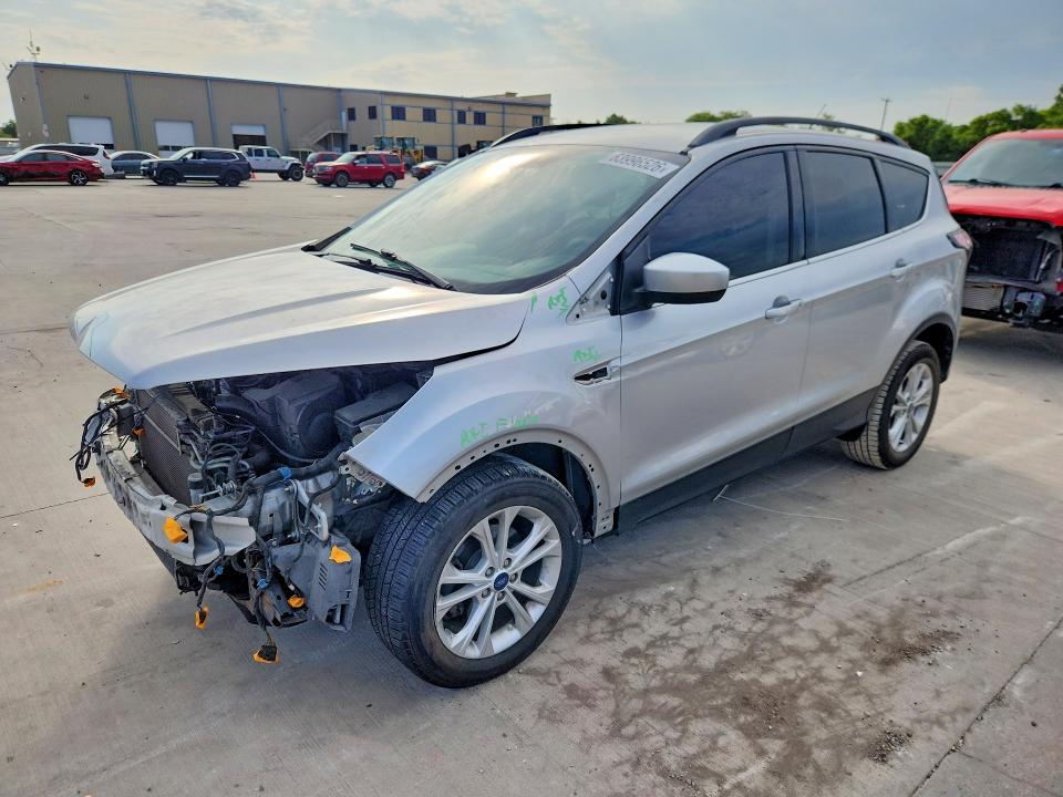 63996526 :رقم المزاد ، 1FMCU0GD3JUC18109 vin ، 2018 Ford Escape مزاد بيع