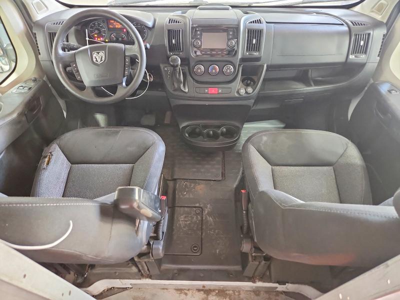 64788436 :رقم المزاد ، 3C6TRVAG2HE551374 vin ، 2017 Ram Promaster 1500 مزاد بيع