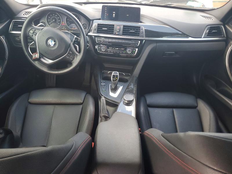 63793496 :رقم المزاد ، WBA8B9C51JEE80823 vin ، 2018 Bmw 330 مزاد بيع