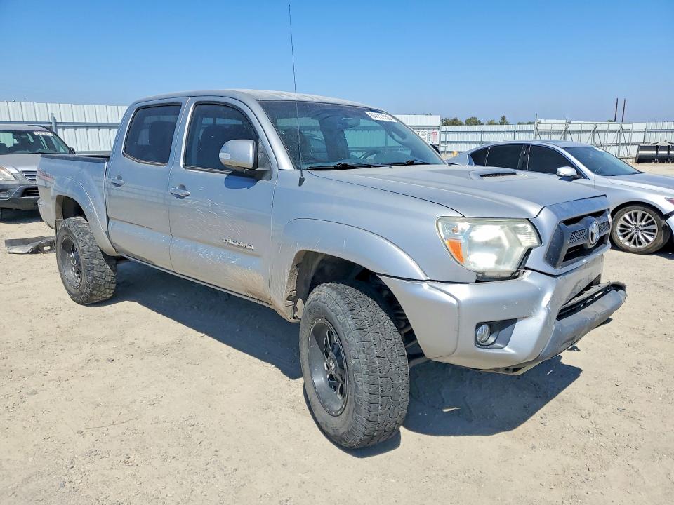 2015 Toyota Tacoma მანქანა იყიდება აუქციონზე, vin: 3TMLU4EN4FM180831, აუქციონის ნომერი: 64117156