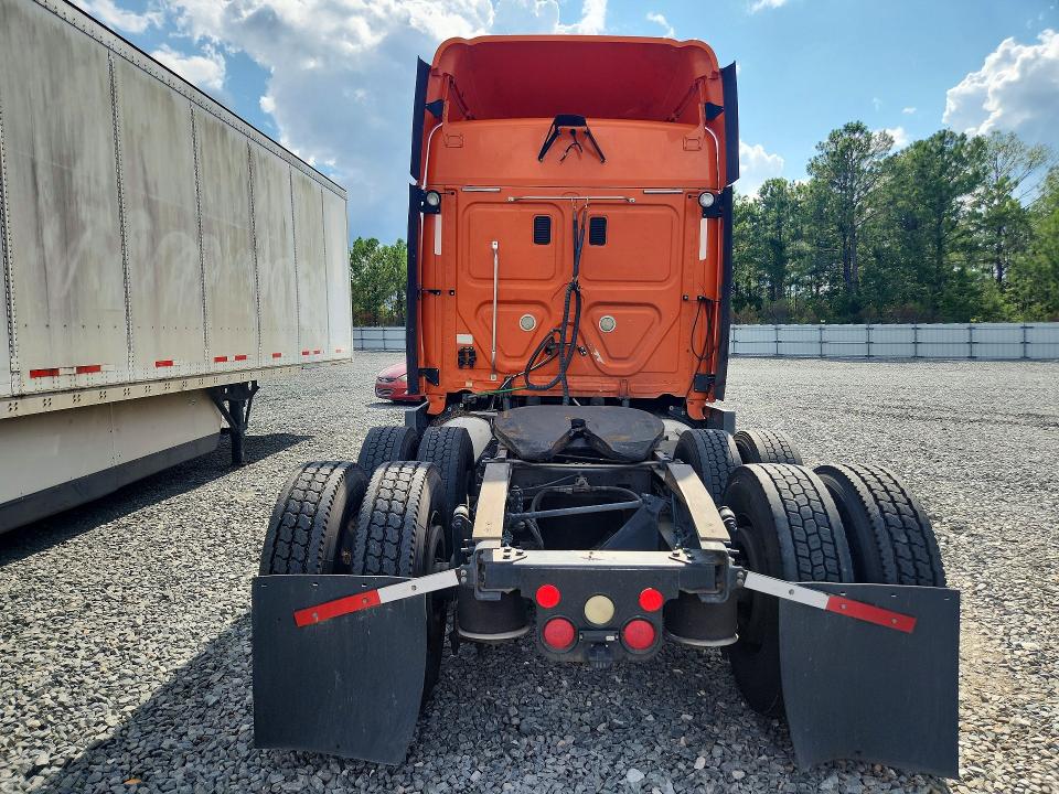 2014 Freightliner Cascadia მანქანა იყიდება აუქციონზე, vin: 1FUGGLD5XELFK3349, აუქციონის ნომერი: 64265986