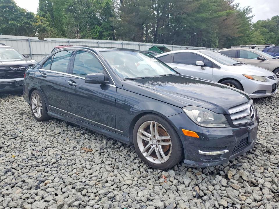 2012 Mercedes-benz C მანქანა იყიდება აუქციონზე, vin: WDDGF8BB0CF857176, აუქციონის ნომერი: 63692166