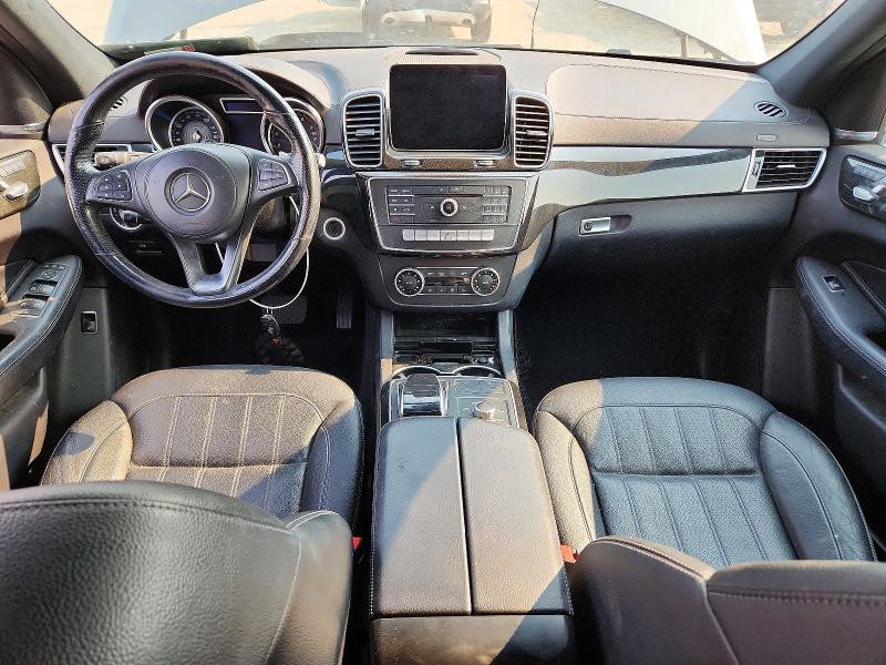63694896 :رقم المزاد ، 4JGDF6EE0HA854155 vin ، 2017 Mercedes-benz Gls مزاد بيع