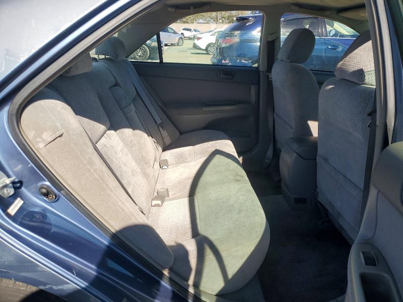 65051226 :رقم المزاد ، 4T1BF32K13U552400 vin ، 2003 Toyota Camry مزاد بيع