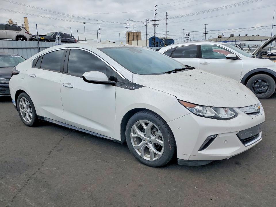 62997646 :رقم المزاد ، 1G1RD6S53HU101764 vin ، 2017 Chevrolet Volt مزاد بيع