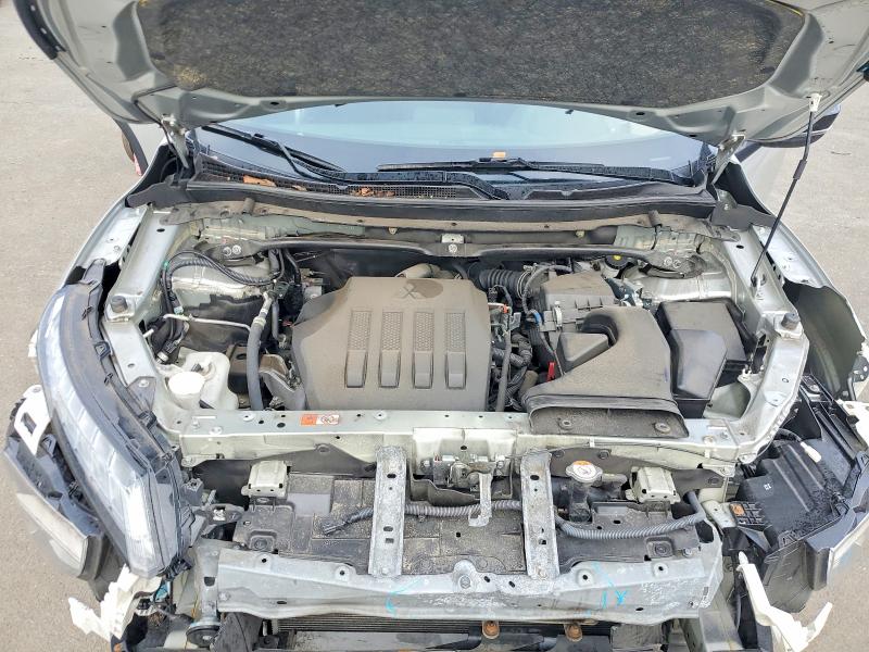 65080826 :رقم المزاد ، JA4ATVAA0NZ044139 vin ، 2022 Mitsubishi Eclipse Cross مزاد بيع
