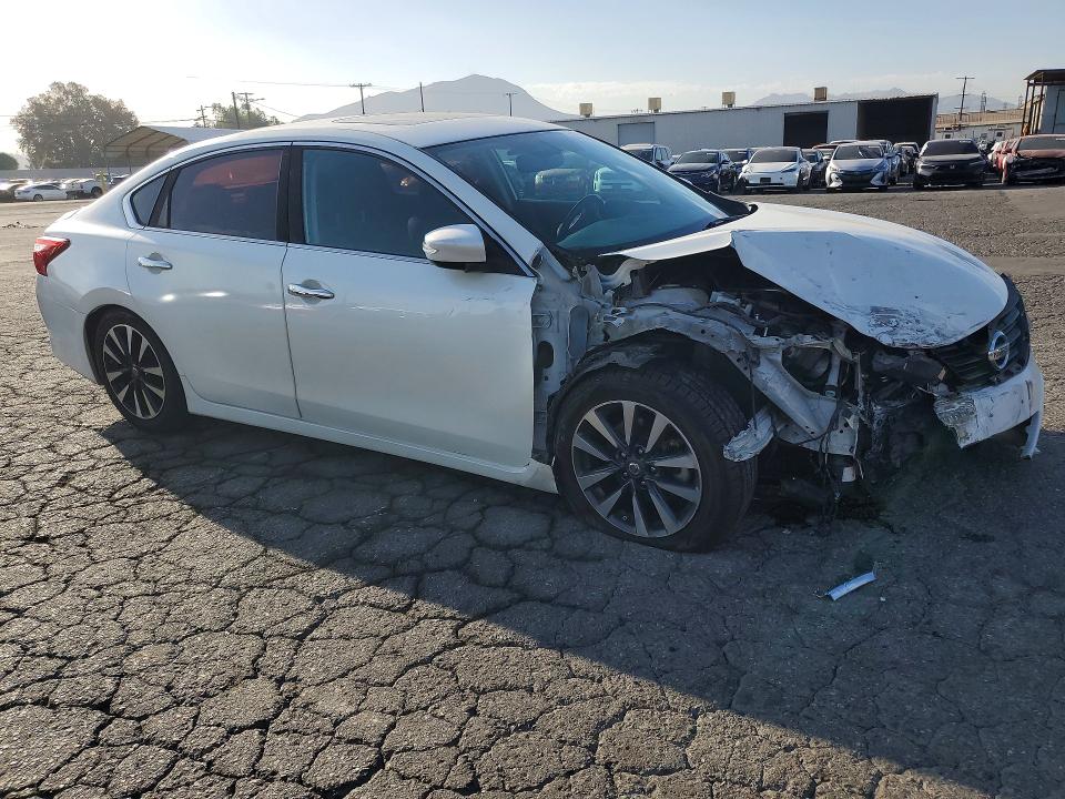 2016 Nissan Altima მანქანა იყიდება აუქციონზე, vin: 1N4AL3AP1GC243727, აუქციონის ნომერი: 66575156