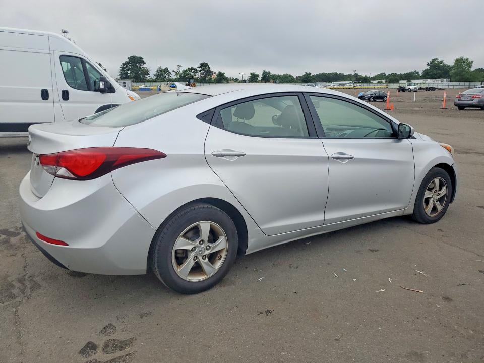 64147376 :رقم المزاد ، KMHDH4AE7FU266561 vin ، 2015 Hyundai Elantra مزاد بيع