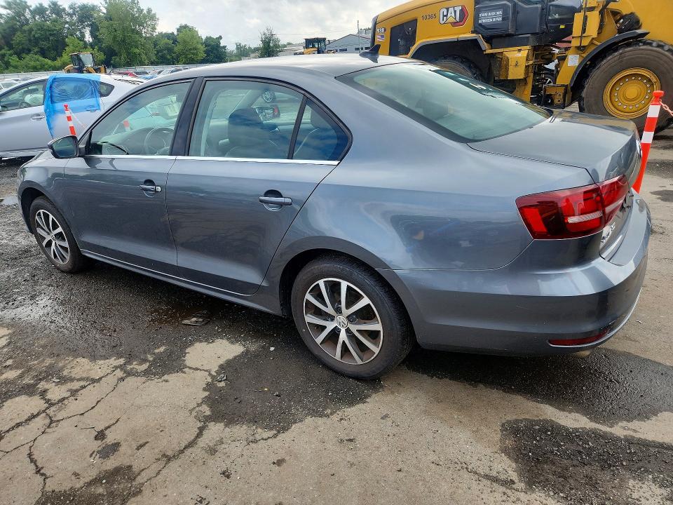 63056966 :رقم المزاد ، 3VWB67AJ6JM226787 vin ، 2018 Volkswagen Jetta مزاد بيع
