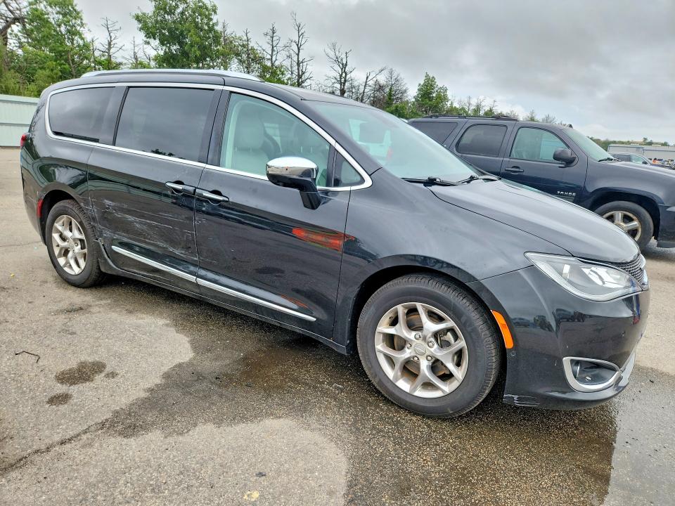 63183876 :رقم المزاد ، 2C4RC1GGXHR614059 vin ، 2017 Chrysler Pacifica مزاد بيع
