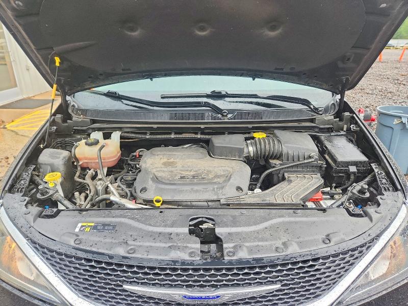 64280566 :رقم المزاد ، 2C4RC1BGXKR732370 vin ، 2019 Chrysler Pacifica مزاد بيع