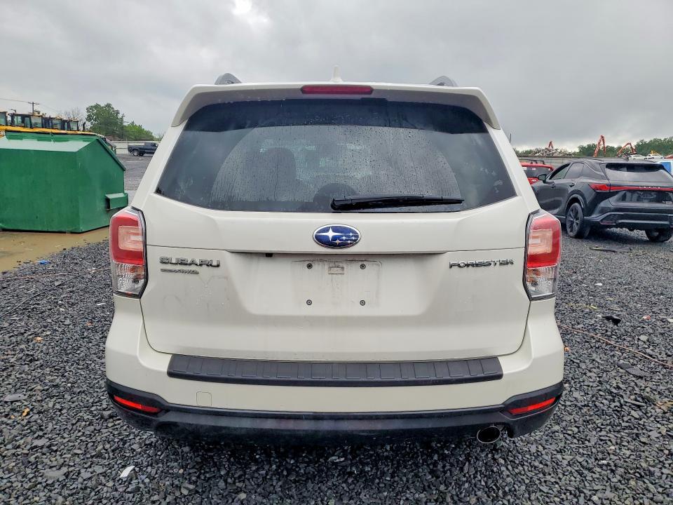 Продажа на аукционе авто 2018 Subaru Forester, vin: JF2SJAJC2JH572888, номер лота: 63434526