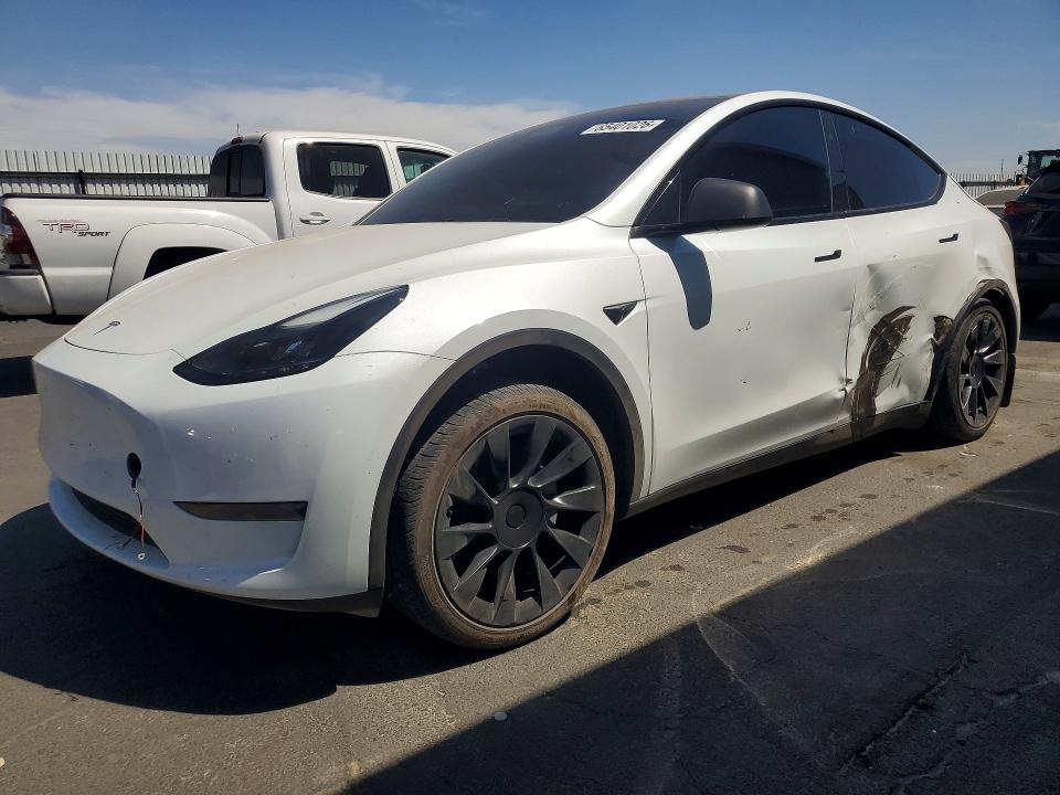 65401026 :رقم المزاد ، 7SAYGDED0RF110114 vin ، 2024 Tesla Model Y مزاد بيع
