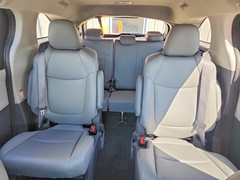 Продажа на аукционе авто 2024 Toyota Sienna, vin: 5TDYSKFC6RS153700, номер лота: 65269786