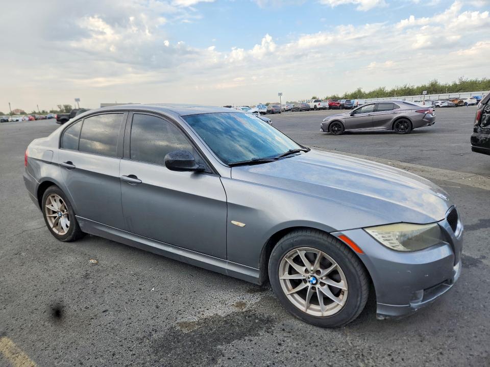 64743066 :رقم المزاد ، WBAPH5G58ANM70154 vin ، 2010 Bmw 328 مزاد بيع