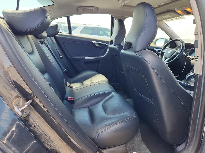 66319736 :رقم المزاد ، YV1612TK5F1351578 vin ، 2015 Volvo S60 مزاد بيع
