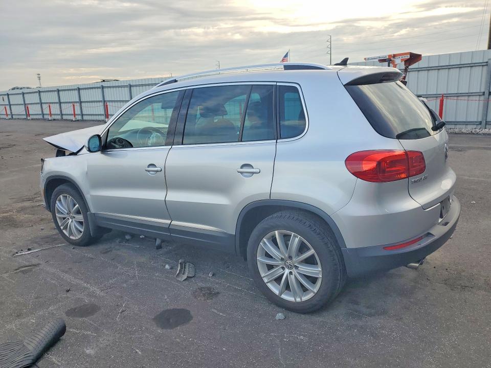 66177466 :رقم المزاد ، WVGAV3AXXDW068047 vin ، 2013 Volkswagen Tiguan مزاد بيع