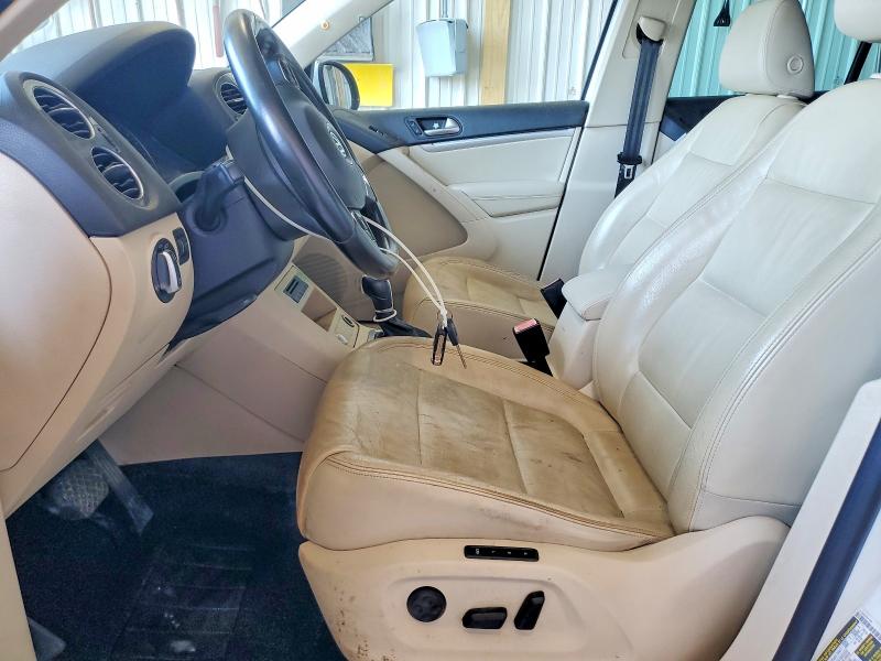 2013 Volkswagen Tiguan მანქანა იყიდება აუქციონზე, vin: WVGBV7AX2DW501582, აუქციონის ნომერი: 64193286