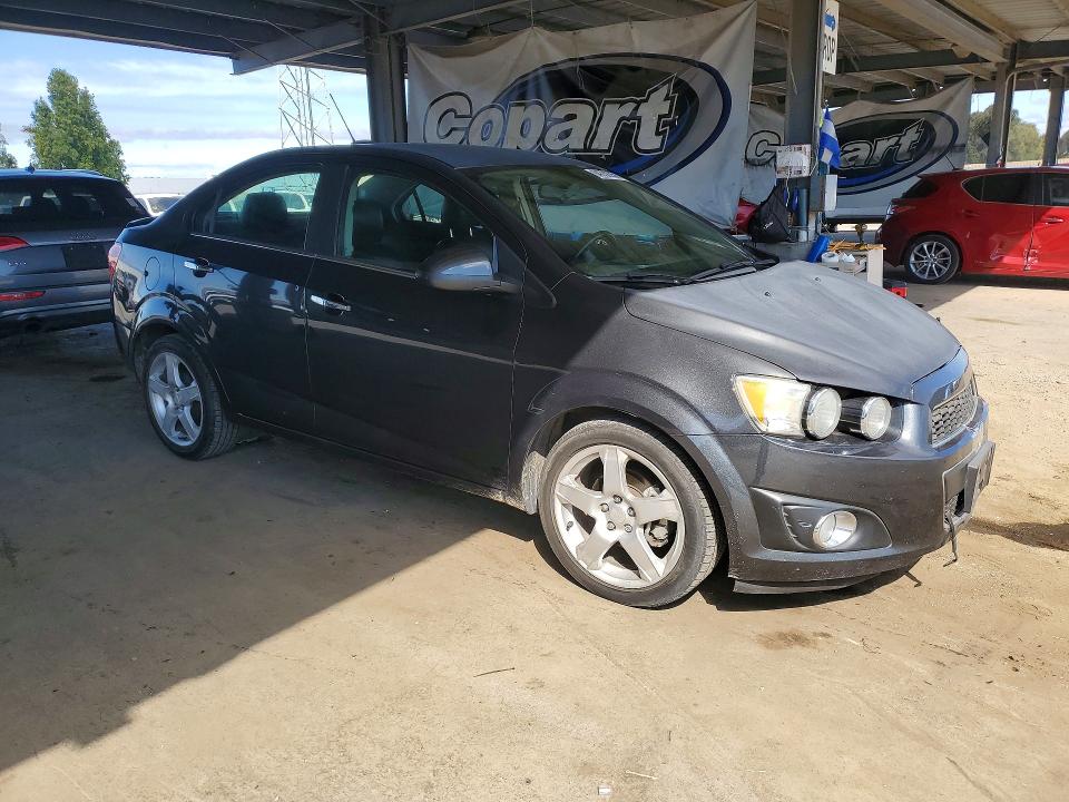 64338356 :رقم المزاد ، 1G1JE5SBXG4147620 vin ، 2016 Chevrolet Sonic مزاد بيع