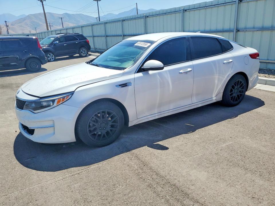 2018 Kia Optima მანქანა იყიდება აუქციონზე, vin: 5XXGT4L31JG258370, აუქციონის ნომერი: 63412556