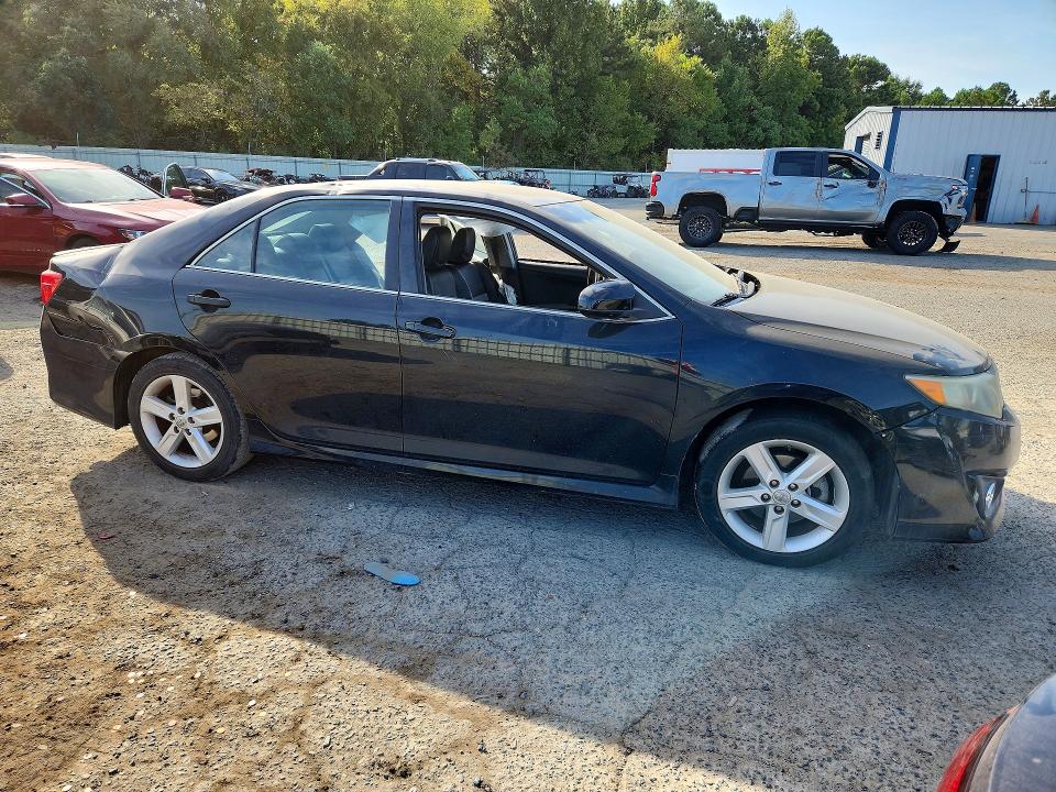65893646 :رقم المزاد ، 4T1BF1FK8DU247928 vin ، 2013 Toyota Camry مزاد بيع