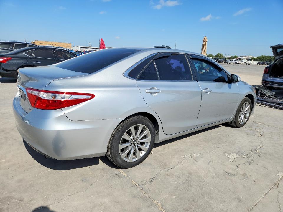 65002196 :رقم المزاد ، 4T4BF1FK7GR560429 vin ، 2016 Toyota Camry مزاد بيع