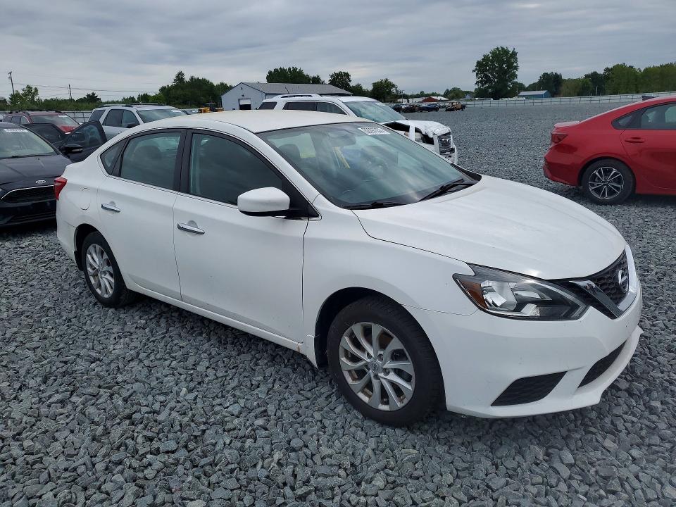 Продаж на аукціоні авто 2018 Nissan Sentra, vin: 3N1AB7AP2JL660924, номер лоту: 62897656