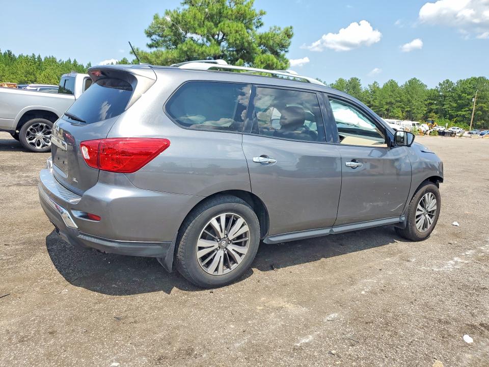 64796206 :رقم المزاد ، 5N1DR2MN1HC641415 vin ، 2017 Nissan Pathfinder مزاد بيع