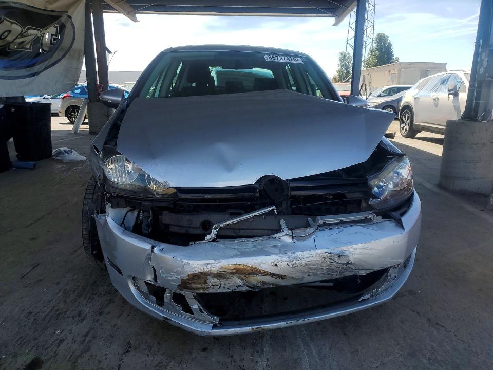 65737426 :رقم المزاد ، WVWDB7AJ5BW072713 vin ، 2011 Volkswagen Golf مزاد بيع