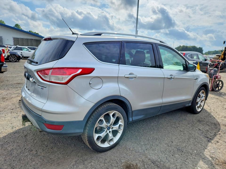 Продажа на аукционе авто 2016 Ford Escape, vin: 1FMCU9J98GUB90633, номер лота: 66810176