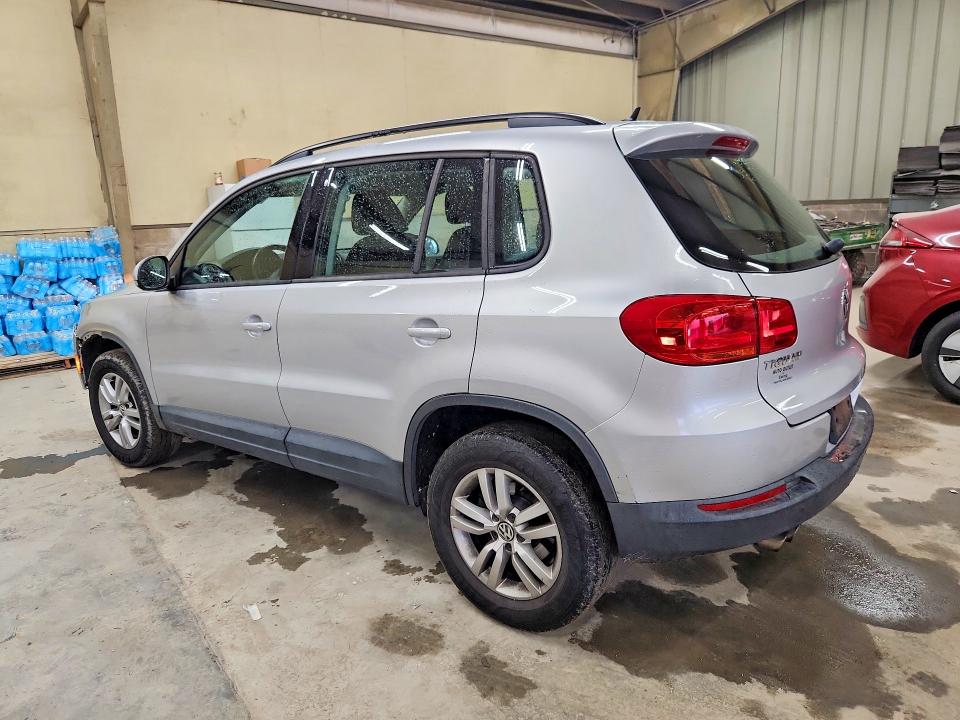 2016 Volkswagen Tiguan მანქანა იყიდება აუქციონზე, vin: WVGAV7AX3GW529083, აუქციონის ნომერი: 60591146