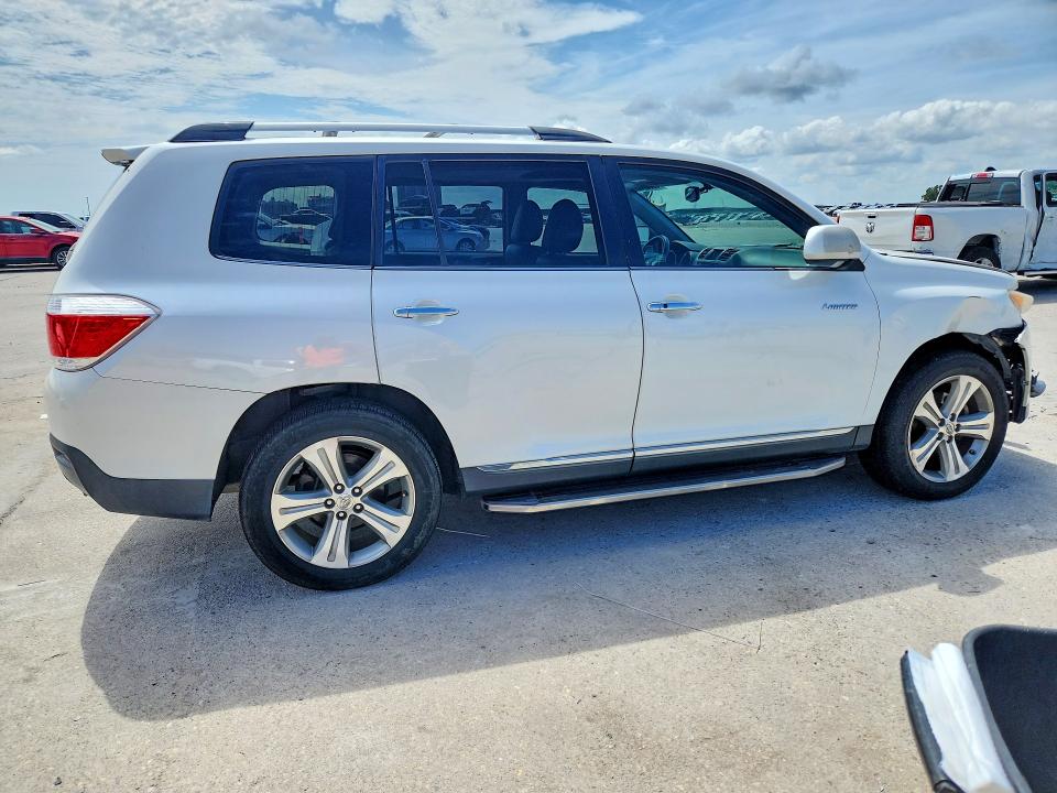 65365306 :رقم المزاد ، 5TDYK3EH4DS118455 vin ، 2013 Toyota Highlander مزاد بيع