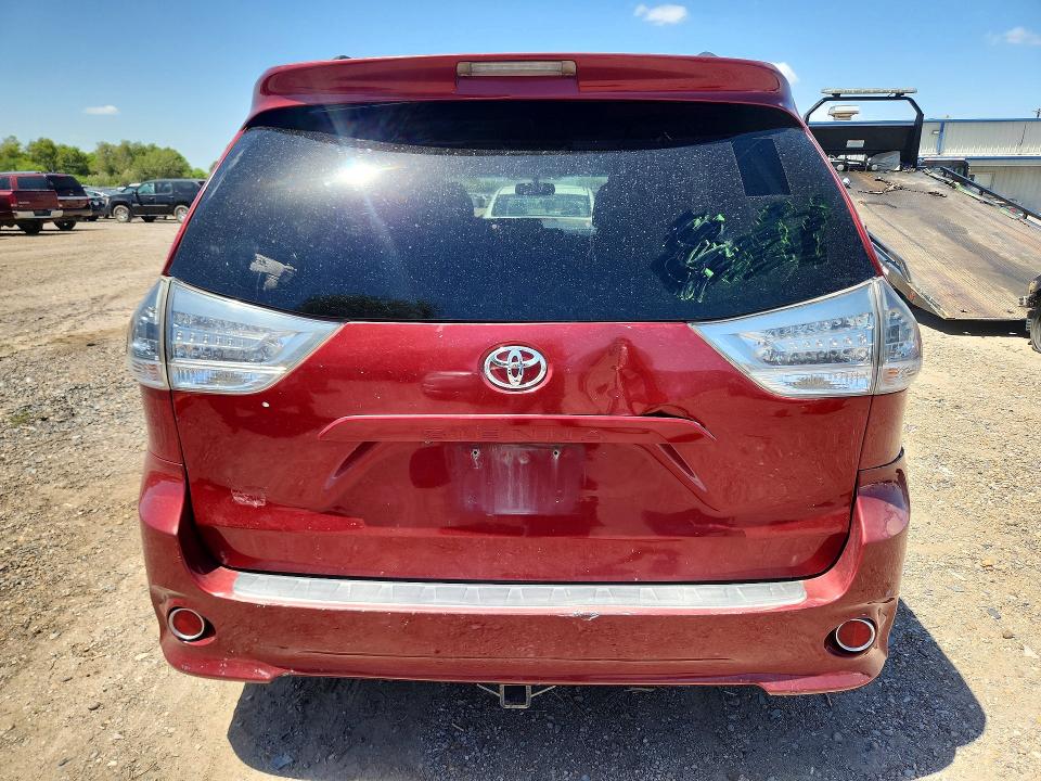 64625626 :رقم المزاد ، 5TDXZ3DC9HS770295 vin ، 2017 Toyota Sienna مزاد بيع