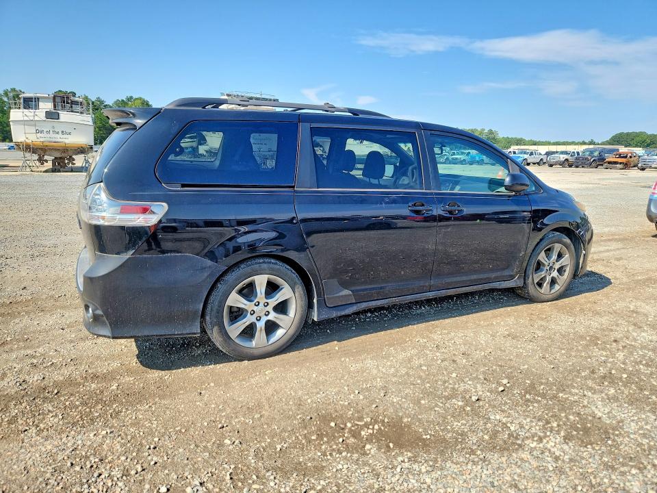 63648666 :رقم المزاد ، 5TDXK3DC0CS239841 vin ، 2012 Toyota Sienna مزاد بيع