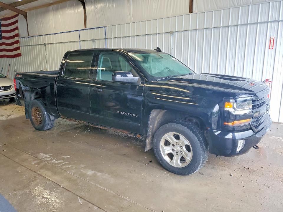 2017 Chevrolet Silverado მანქანა იყიდება აუქციონზე, vin: 3GCUKREC3HG135371, აუქციონის ნომერი: 64185286