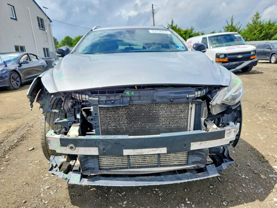 63738656 :رقم المزاد ، SJKCH5CR1HA033119 vin ، 2017 Infiniti Qx30 مزاد بيع
