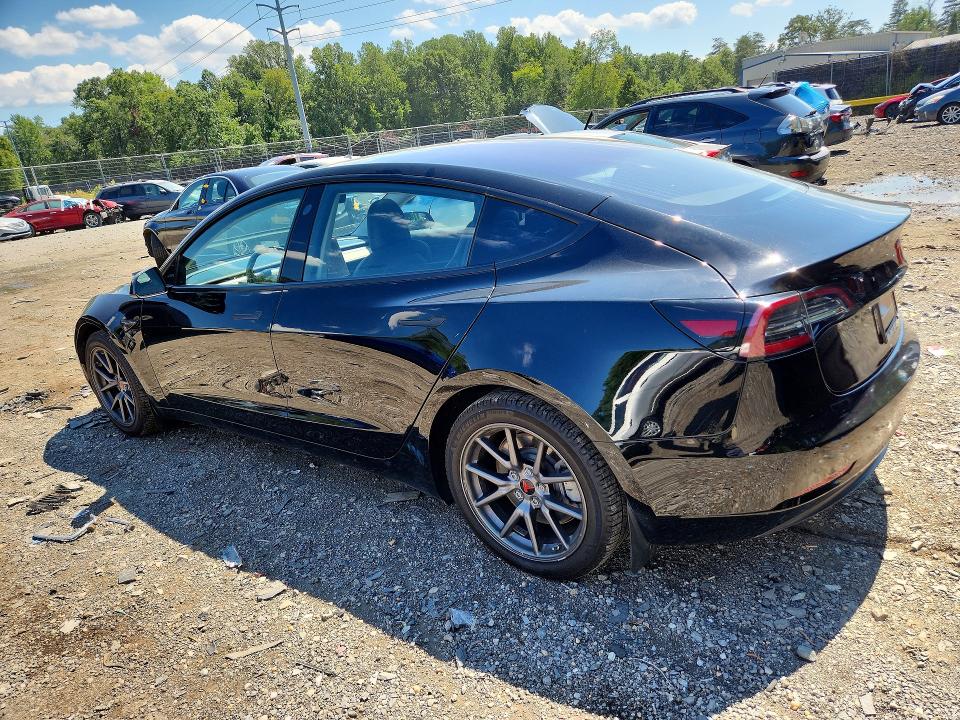 65557026 :رقم المزاد ، 5YJ3E1EB6JF128082 vin ، 2018 Tesla Model 3 مزاد بيع