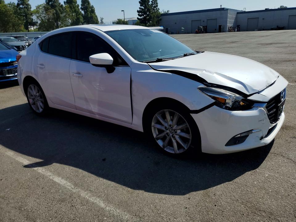2017 Mazda 3 მანქანა იყიდება აუქციონზე, vin: JM1BN1W38H1137937, აუქციონის ნომერი: 63887606