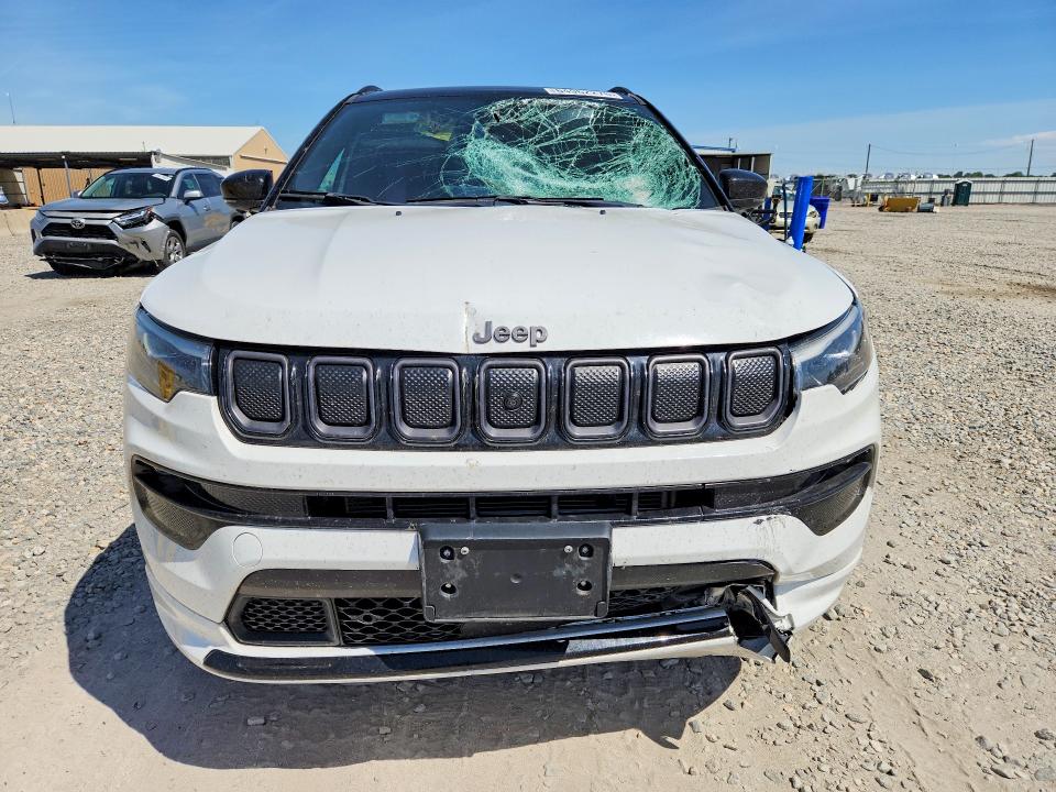 64962276 :رقم المزاد ، 3C4NJDCB6NT231261 vin ، 2022 Jeep Compass مزاد بيع