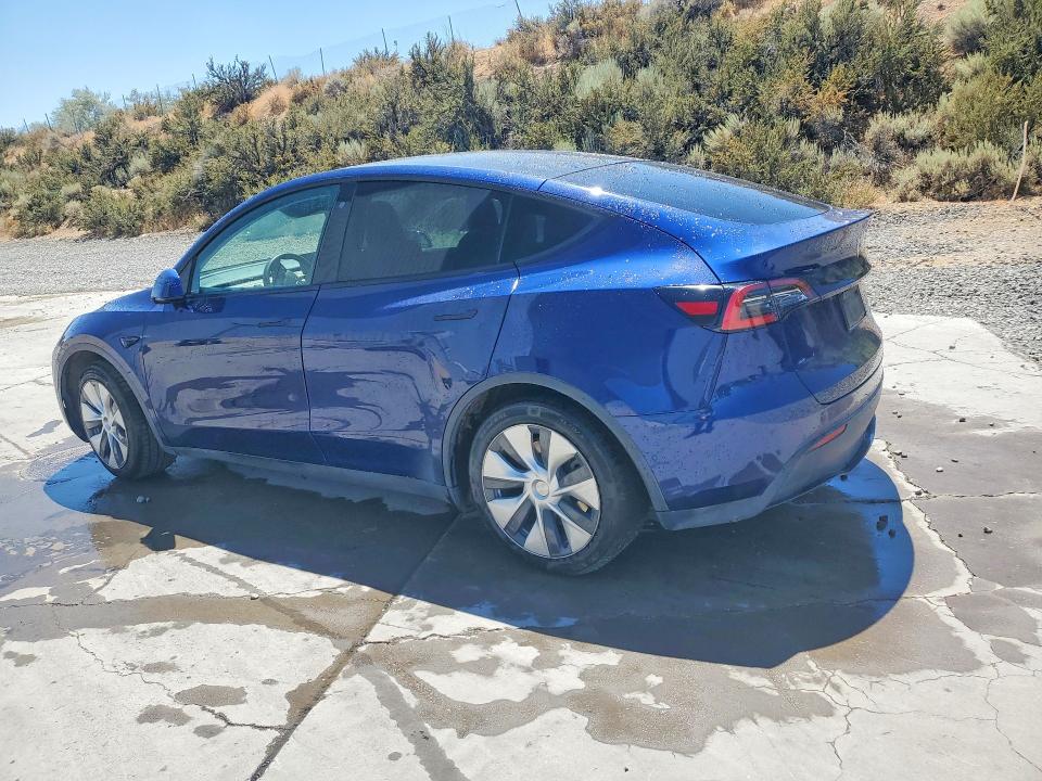 63806826 :رقم المزاد ، 5YJYGDEE9MF060652 vin ، 2021 Tesla Model Y مزاد بيع