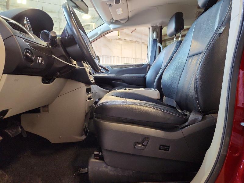 64895266 :رقم المزاد ، 2C4RC1BG5GR138647 vin ، 2016 Chrysler Town & Country مزاد بيع