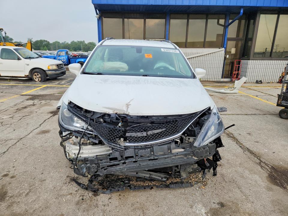 2018 Chrysler Pacifica მანქანა იყიდება აუქციონზე, vin: 2C4RC1EG0JR317391, აუქციონის ნომერი: 63657336