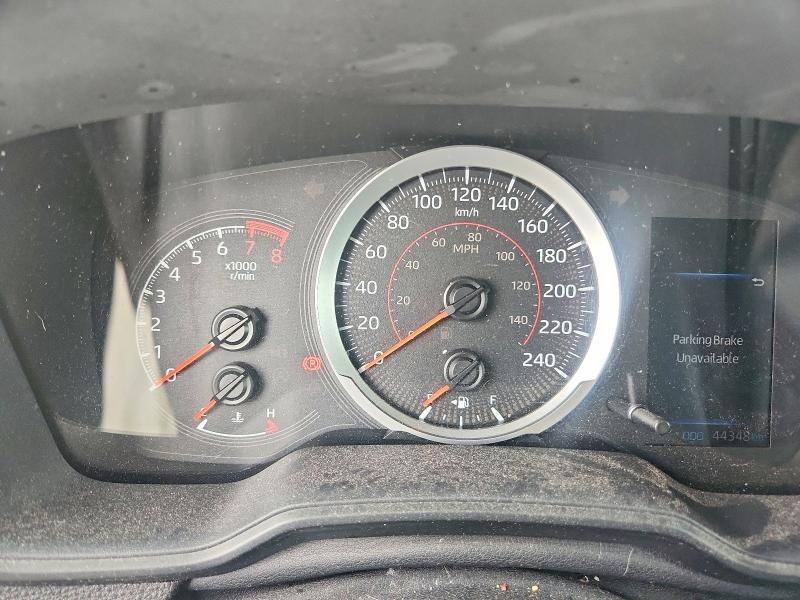 65492836 :رقم المزاد ، 7MUBAABGXNV033359 vin ، 2022 Toyota Corolla Cross مزاد بيع