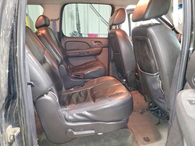 61647236 :رقم المزاد ، 3GNFK16308G112713 vin ، 2008 Chevrolet Subrban مزاد بيع