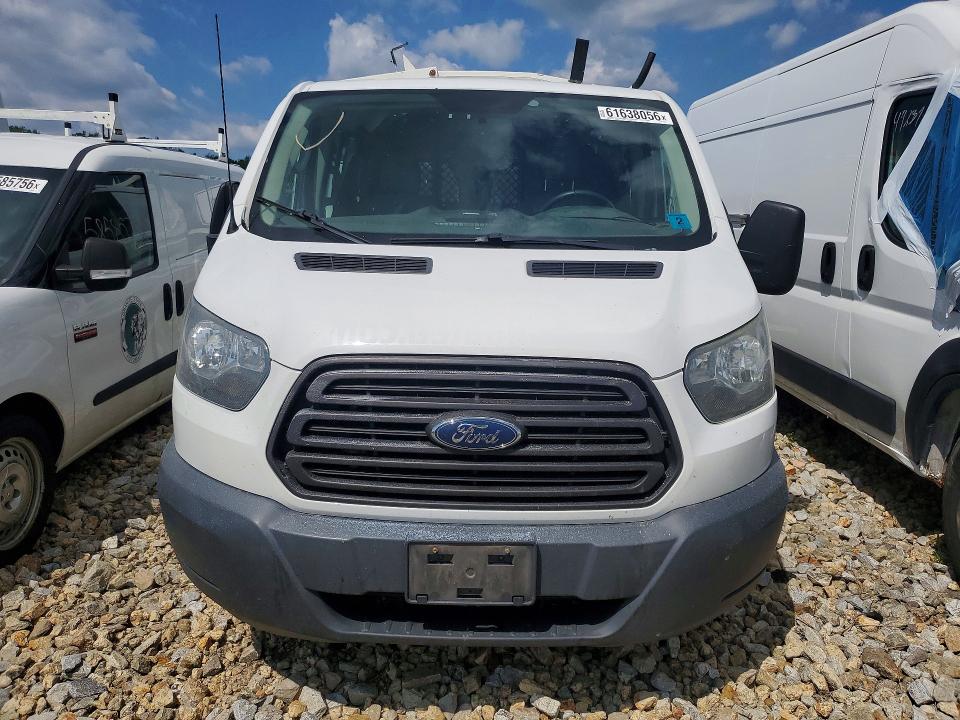 61638056 :رقم المزاد ، 1FTNE1ZM7FKA16521 vin ، 2015 Ford Transit مزاد بيع